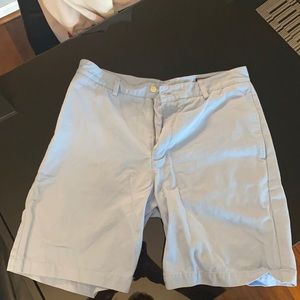 Blue Vineyard Vines khaki shorts (33)